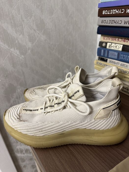 Кроссовки с Размером 40-41