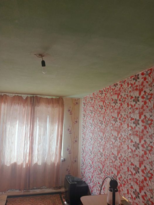 Тез арада бөлме сатылады
