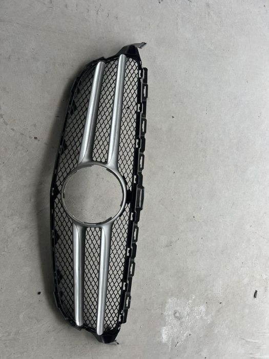 Предна решетка за Mercedes W205