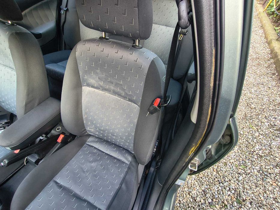 Skoda Octavia 1 2002 \ Motor 1.6 SR \ Dotari \ Manuala \