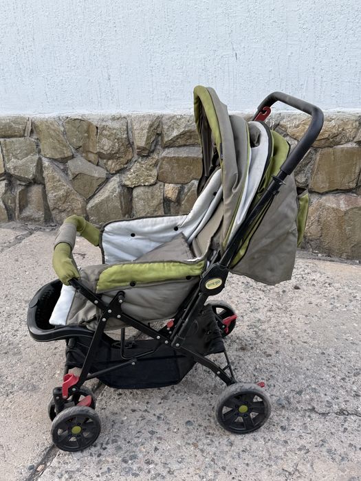 коляска детская.