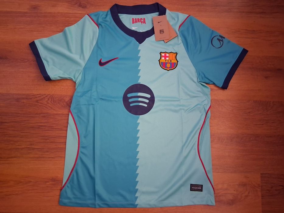 Екип Barcelona 26/27 размер М и L