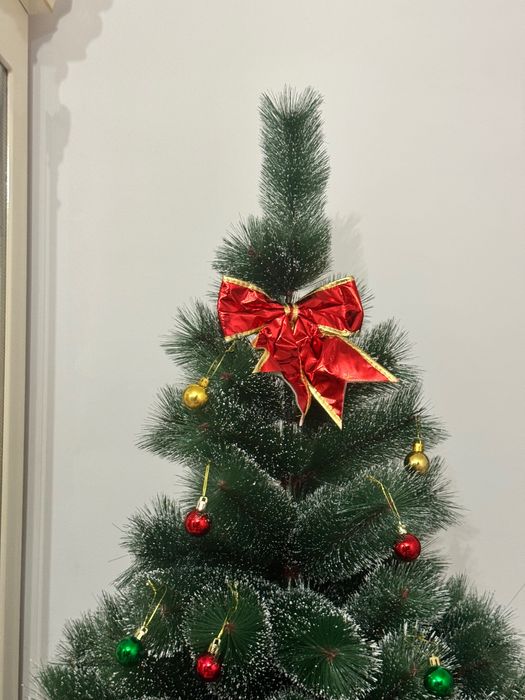 Продам ёлку 180 см