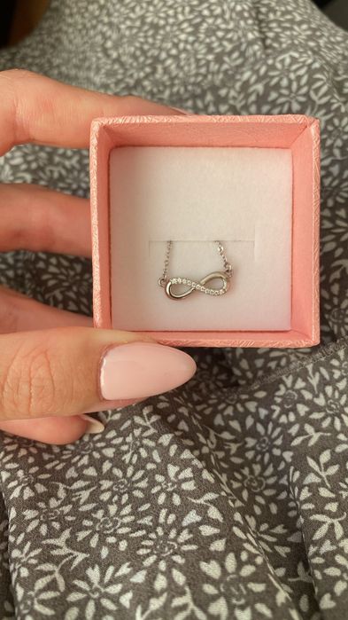 Сребърно колие на Swan pearls