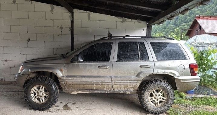 Vand Jeep 4.7 V8