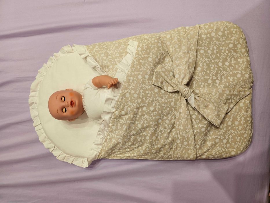 Sac de dormit pentru nou-născuți Beige Flowers.