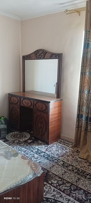 Спальный мебель сотилади