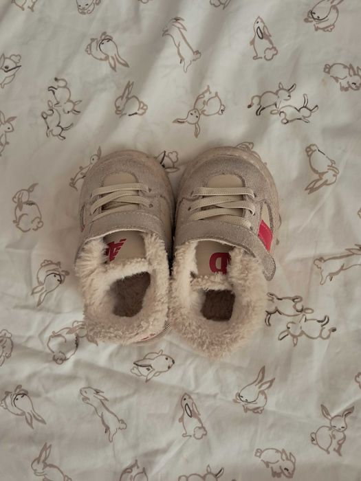 Детские верхние вещи продам