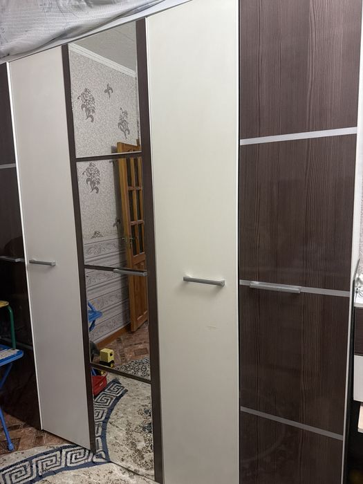 Жатын бөлмеге арналған жиһаз сатылады