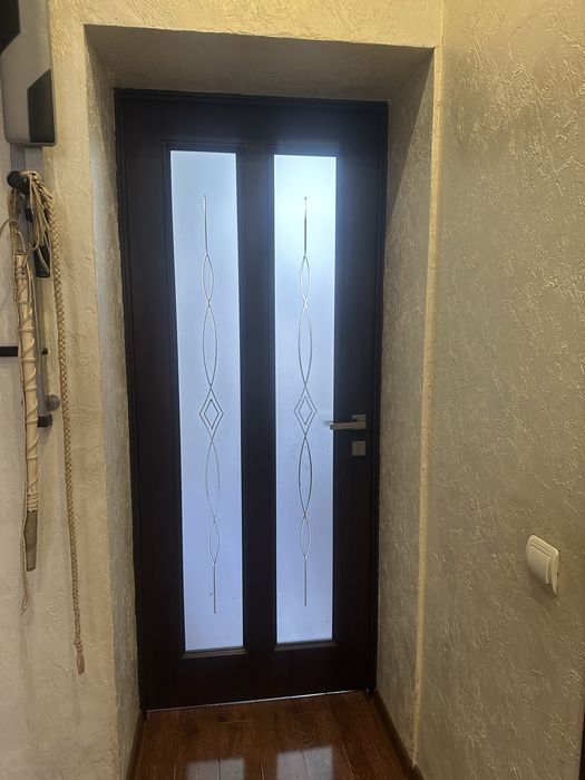 Двери межкомнатные в отличном состояний