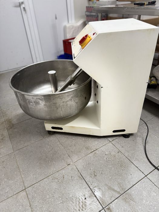 Тестомесачка 35 кг