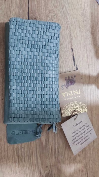 Дамско портмоне от естествена кожа с произход Индия