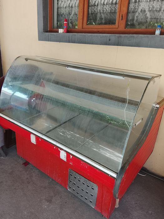Vitrină frigorifică