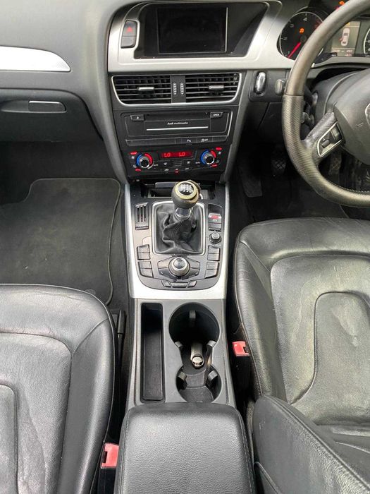 dezmembrez audi a4 b8 cod motor CAHA cod cutie LLQ cod culoare LZ9Y