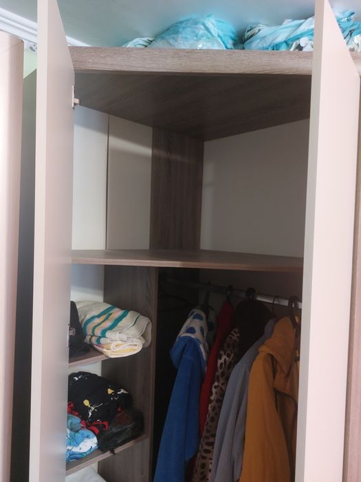 Шифонер (шкаф) угловой