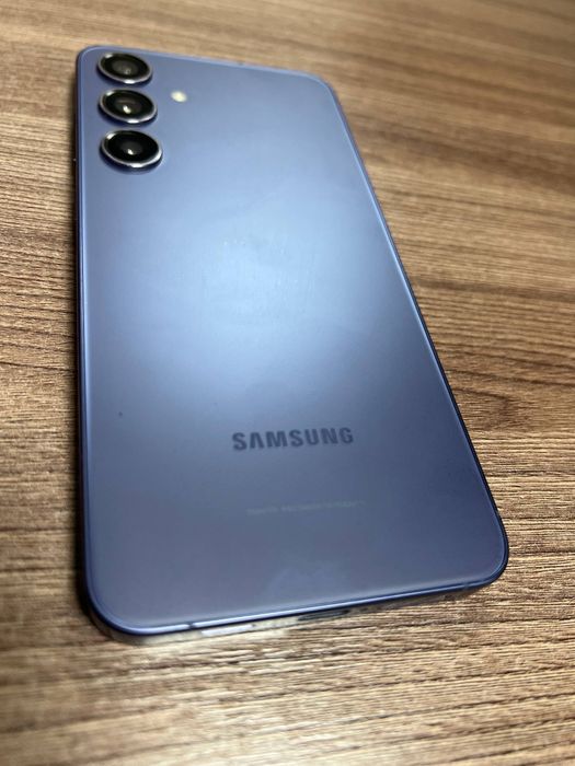 Samsung Galaxy S24 plus 512. Snapdragon 8 gen 3