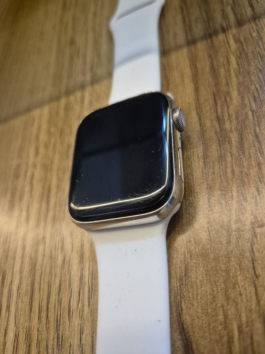 Apple Watch 5serya 44m stalnoy saphire