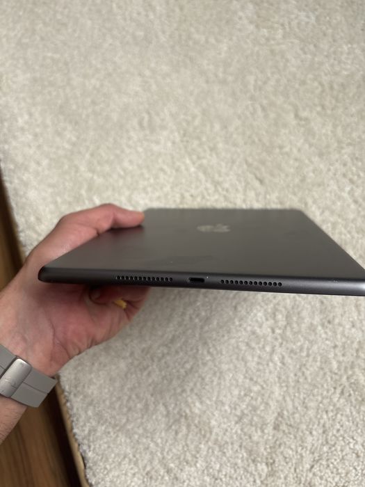 Ipad designed by apple,gen a-9-a,64gb,10.2 inch,modelA2602