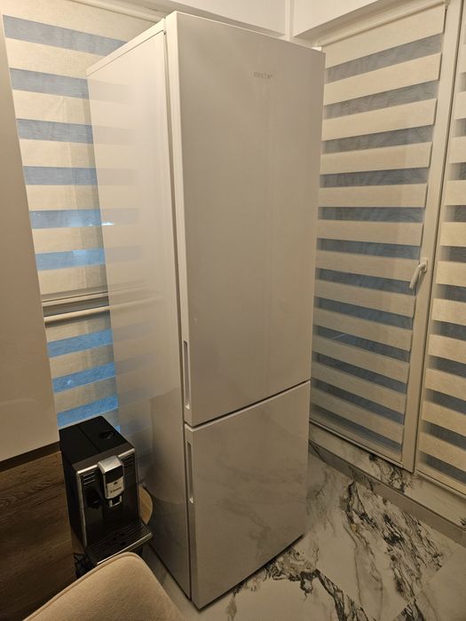 Combina frigorifica Arctic AK60406M40NFW, 362 l, Clasa E, Full No Fros