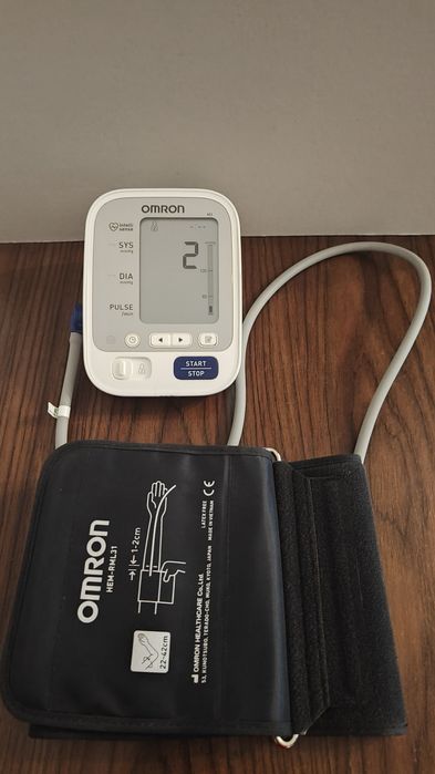Апарат за кръвно налягане Omron M3