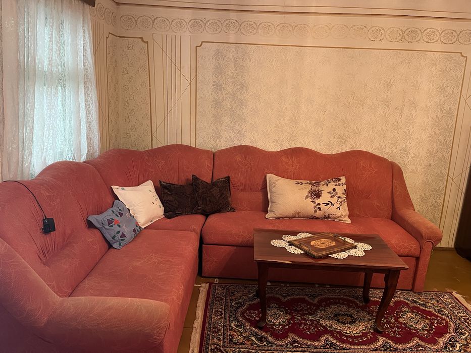 Se vinde colțar în stare foarte bună.Preț negociabil.