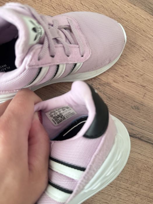 Кроссовки adidas