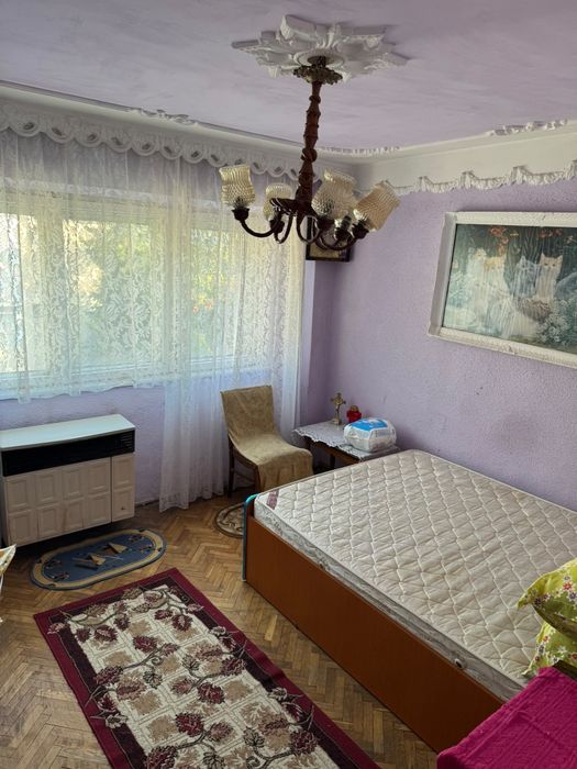 Vand apartament 2 camere docomandat