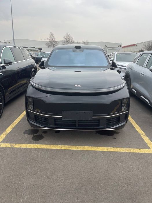 ** Lixiang Li 9 restayling ultra full