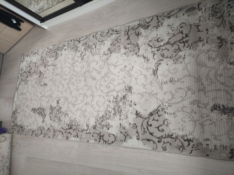 Две ковровые дорожки