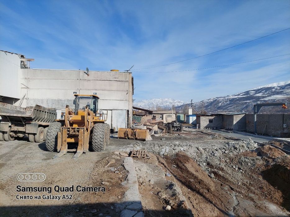 Бостонлик туман кизил сув кишлогида тог ён багрида жойлашган ер