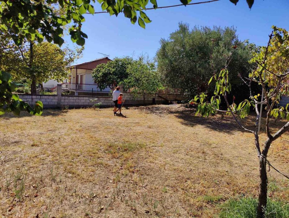 Продава се Парцел в Перник, Изток - 300 кв.м за 127 €/кв.м - Снимка #2