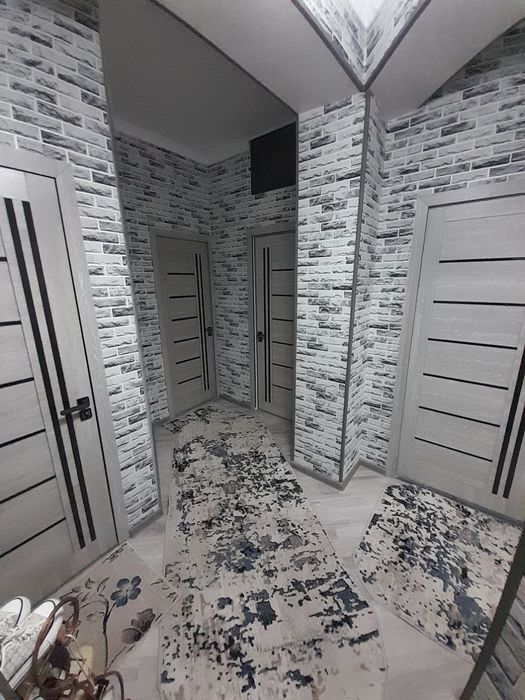 Srochno 3 xonali uy sotaman