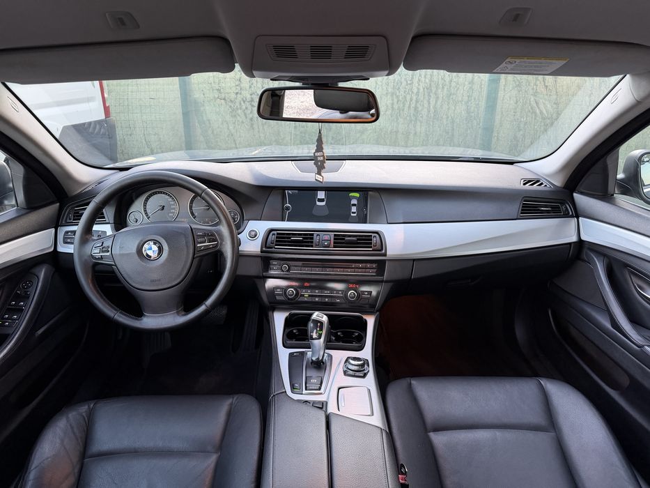 BMW 5 Series 2010 — imagine 5