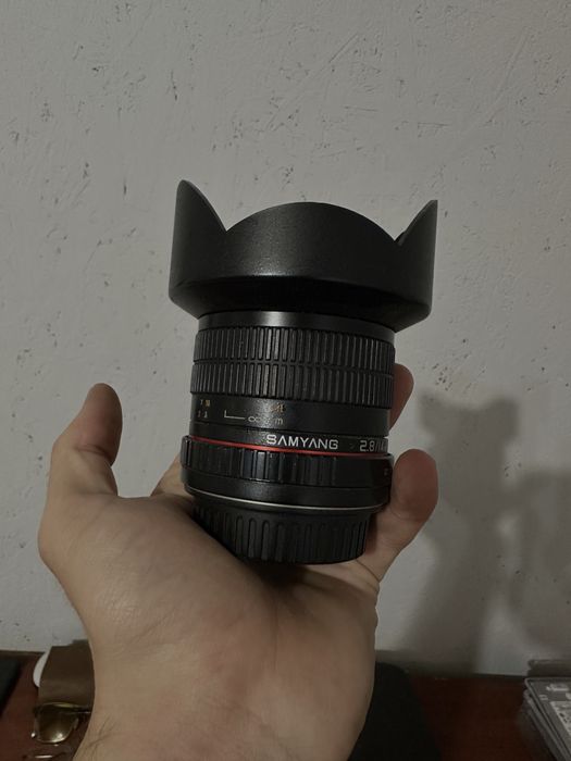 Samsang 14mm f2.8 canon eos