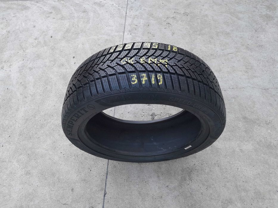 O anvelopa de iarna 225 45 18 semperit speed grip 3 profil 8 mm