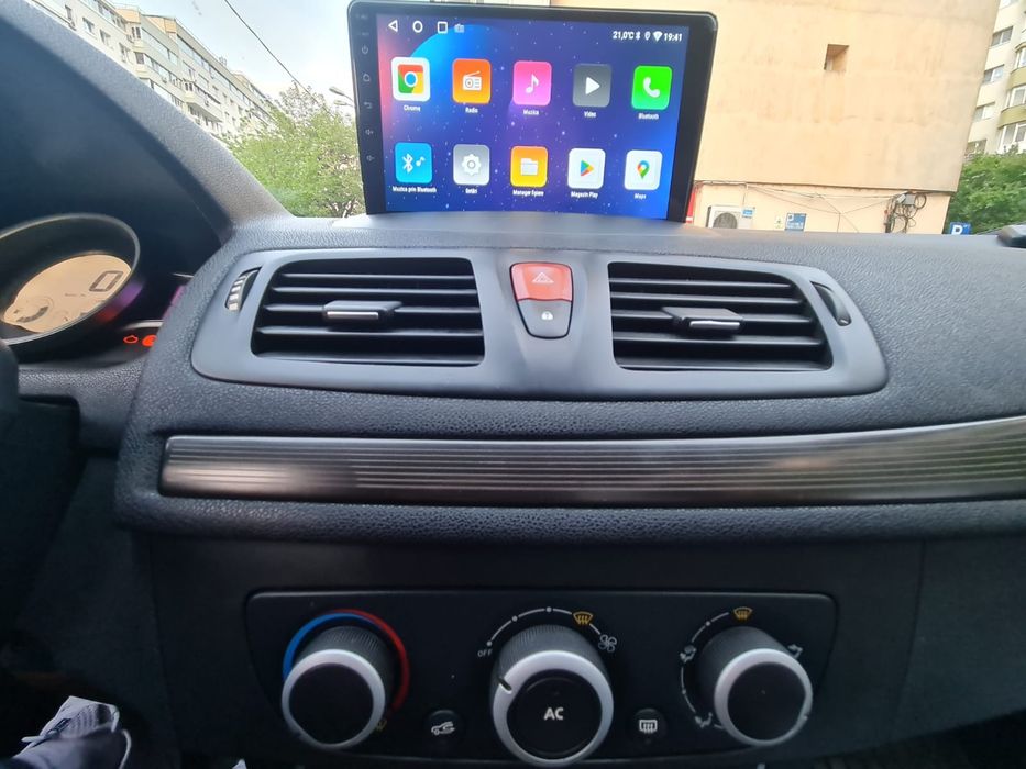 Navigație GPS tabletă 9 inch dedicata Renault Megane 3 Kadjar Koleos