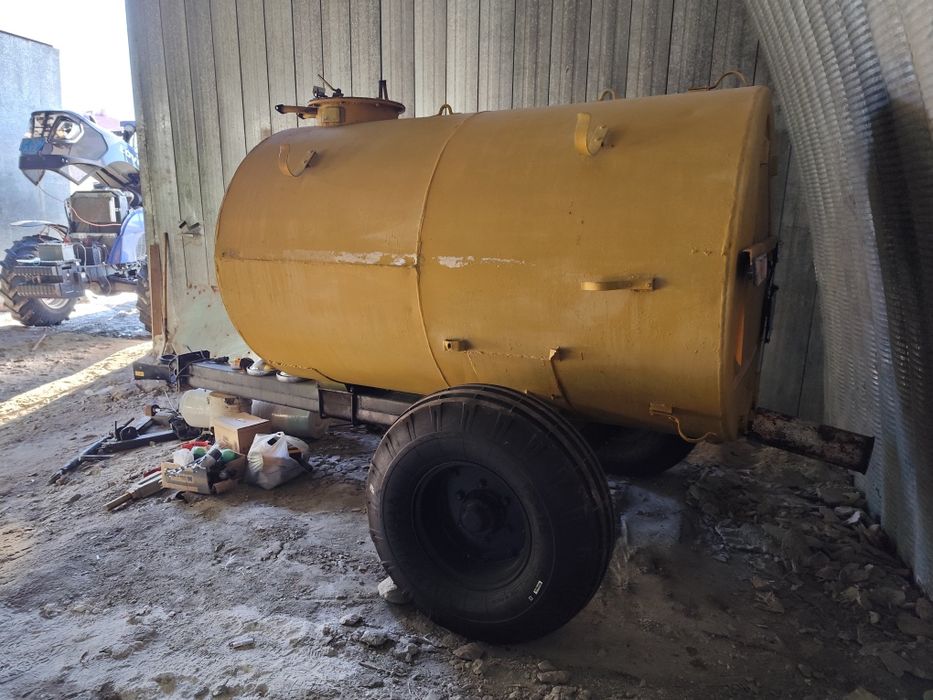 Продам бочку 3.2 куба