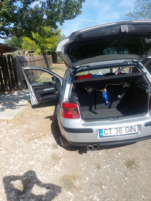 Vând /schimb  golf 4