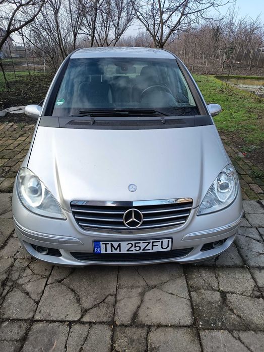 Vând Mercedes A Class 200