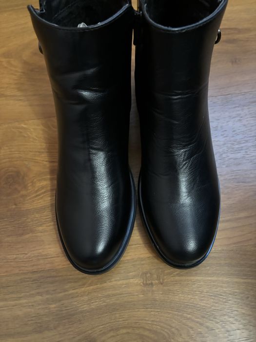 Ghete de dama marimea 39