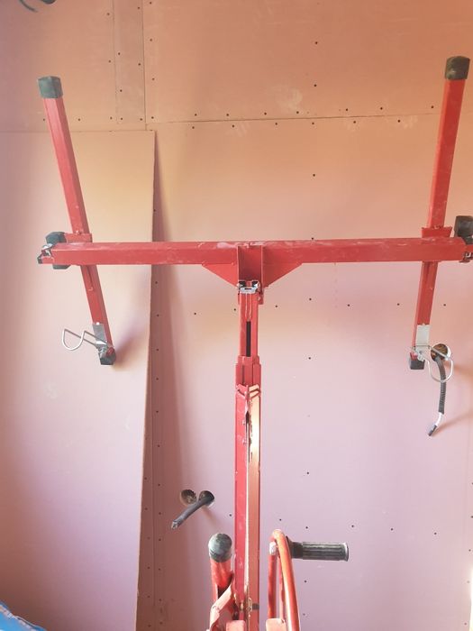 Повдигач за гипсокартон