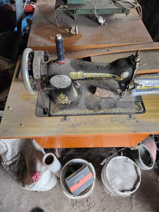 3 броя шевни машини