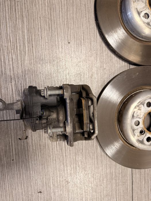 Оригинална спирачна система за BMW G30 – пълен комплект (предни/задни)