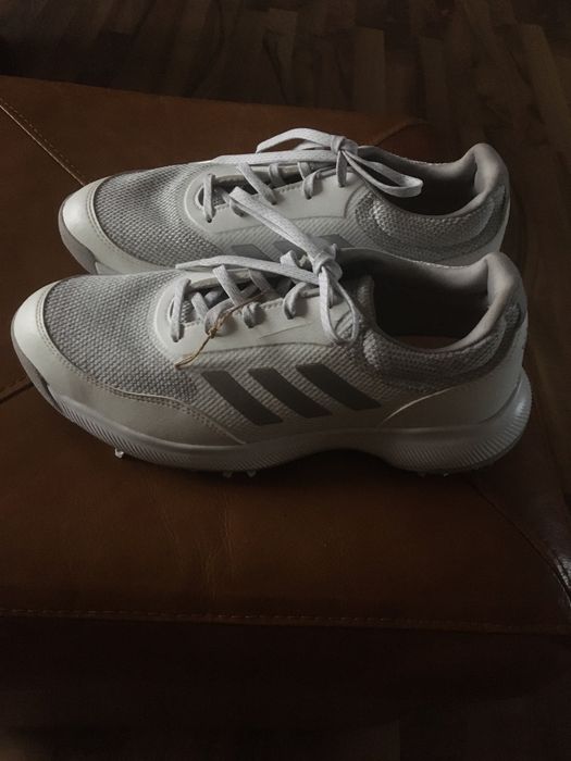 Adidasi dama marimea 39