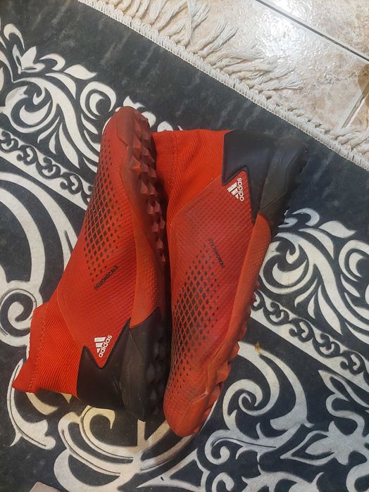 Футбони обувки (стоножки)