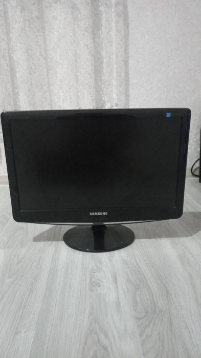 Монитор Samsung 60 hz
