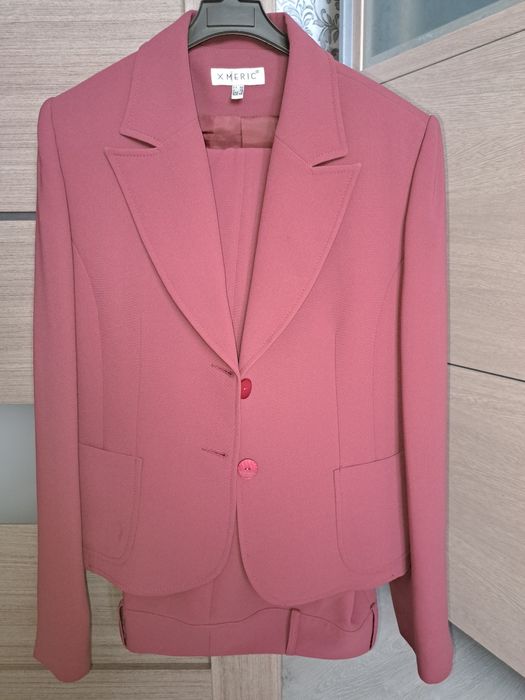 Продам женский брюшной костюм