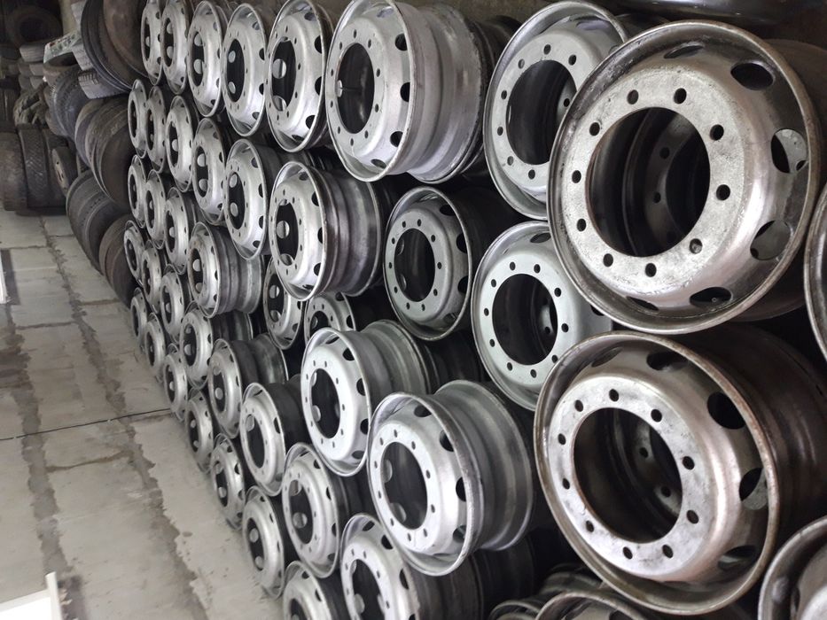 Диски, шины для грузовых автомобилей.