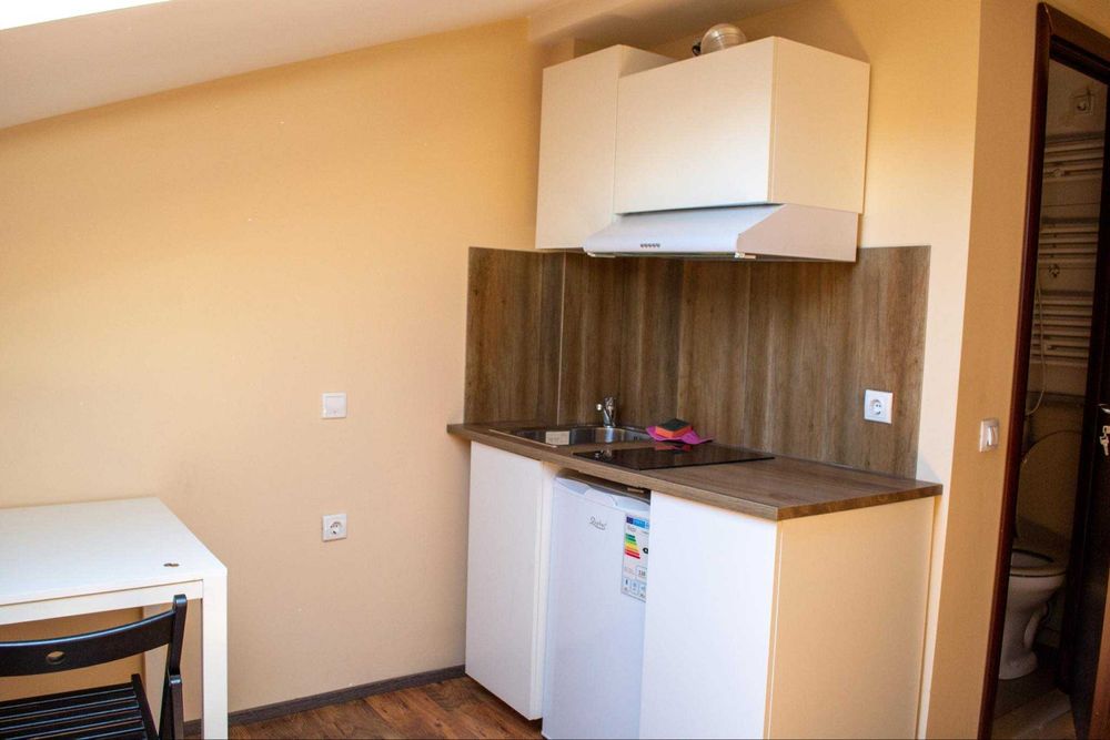 Дава се под наем Едностаен апартамент в София, Център - 30 кв.м за 298.86 € - Снимка #1