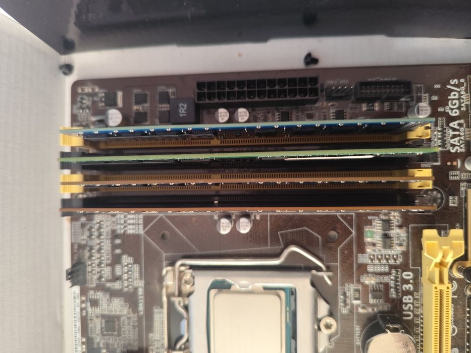 Placa de baza asus+ inter i5 4gen și 16 GB RAM